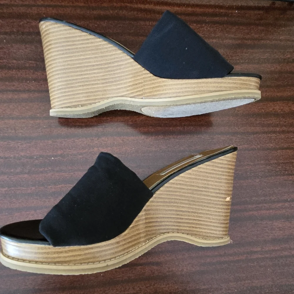 Xhilaration Women’s Wedge Sandals – Black Stretch Upper – 4